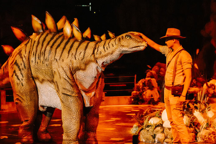 dinosaur show dinopark funtana