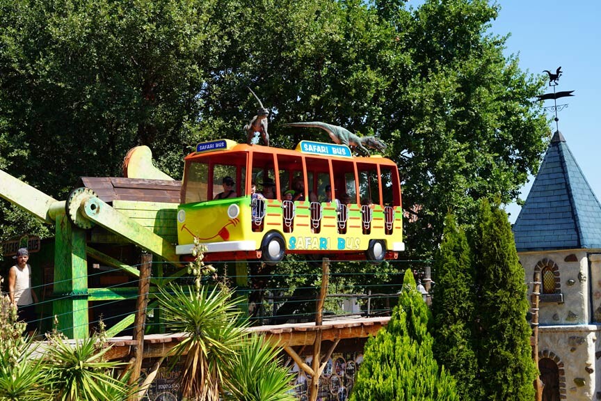 Safari Bus Dinopark Funtana