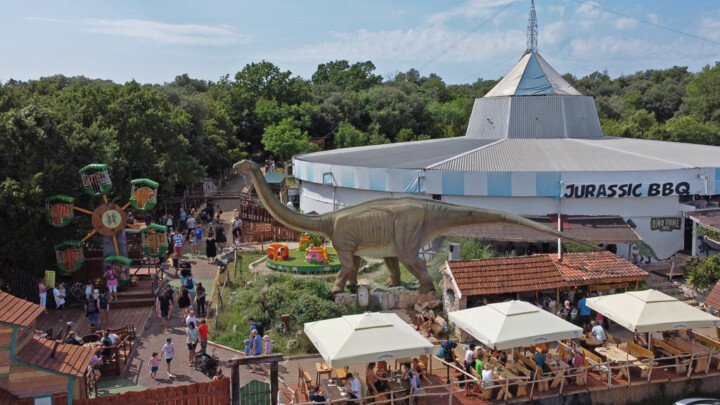 Discover 100 Majestic Dinosaurs At Dinopark Funtana discover-100-majestic-dinosaurs-at-dinopark-funtana